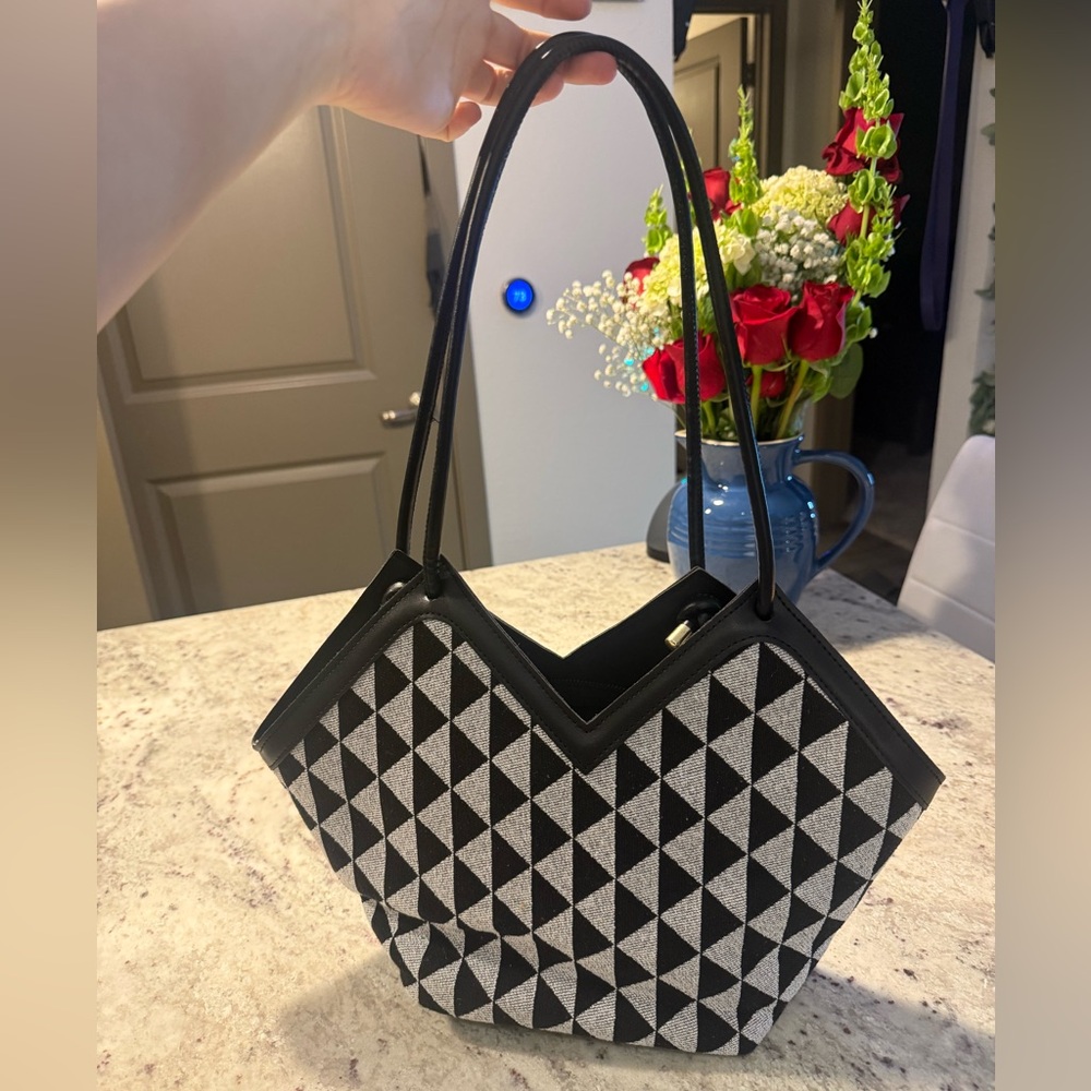 Geometric Black and White Women's Handbag